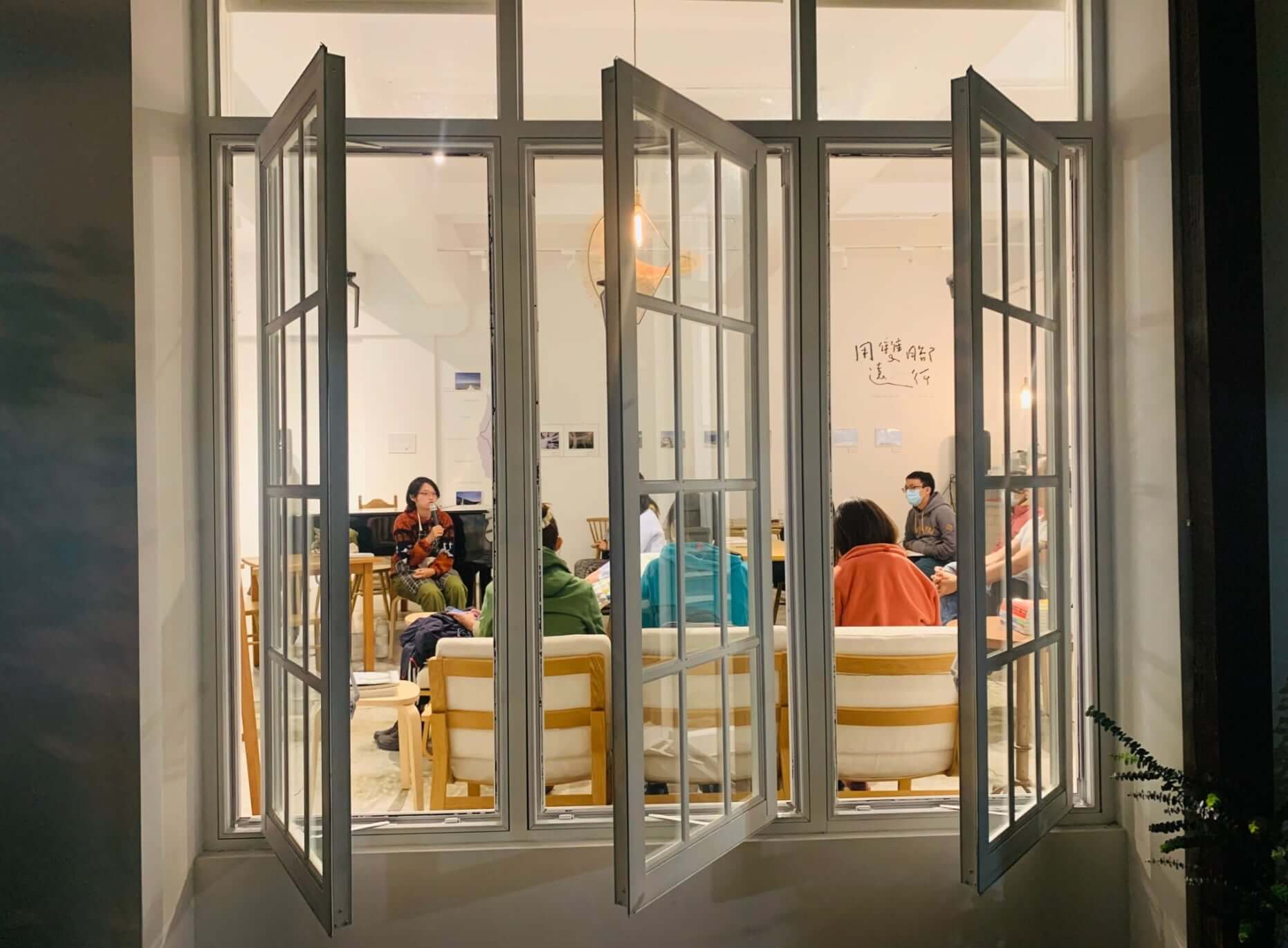 光之島藉由展覽、活動...提供藝文工作者一個表達自我的舞台