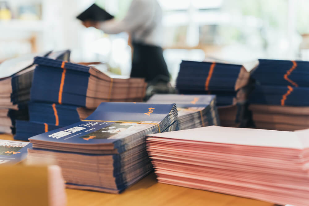 正在準備寄送中的《洄瀾文訊》